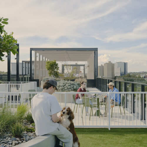 ASSMBL_15THOM_1016-Edit_APR